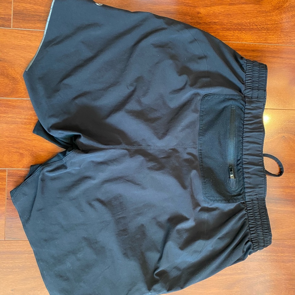 Lululemon Shorts M